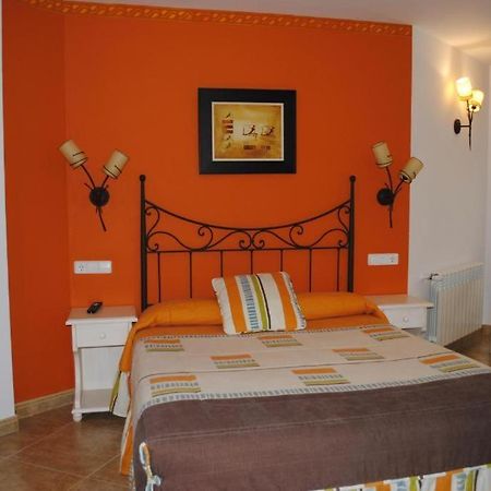 Hotel Rural La Corte De Los Pinares 比努埃萨 外观 照片
