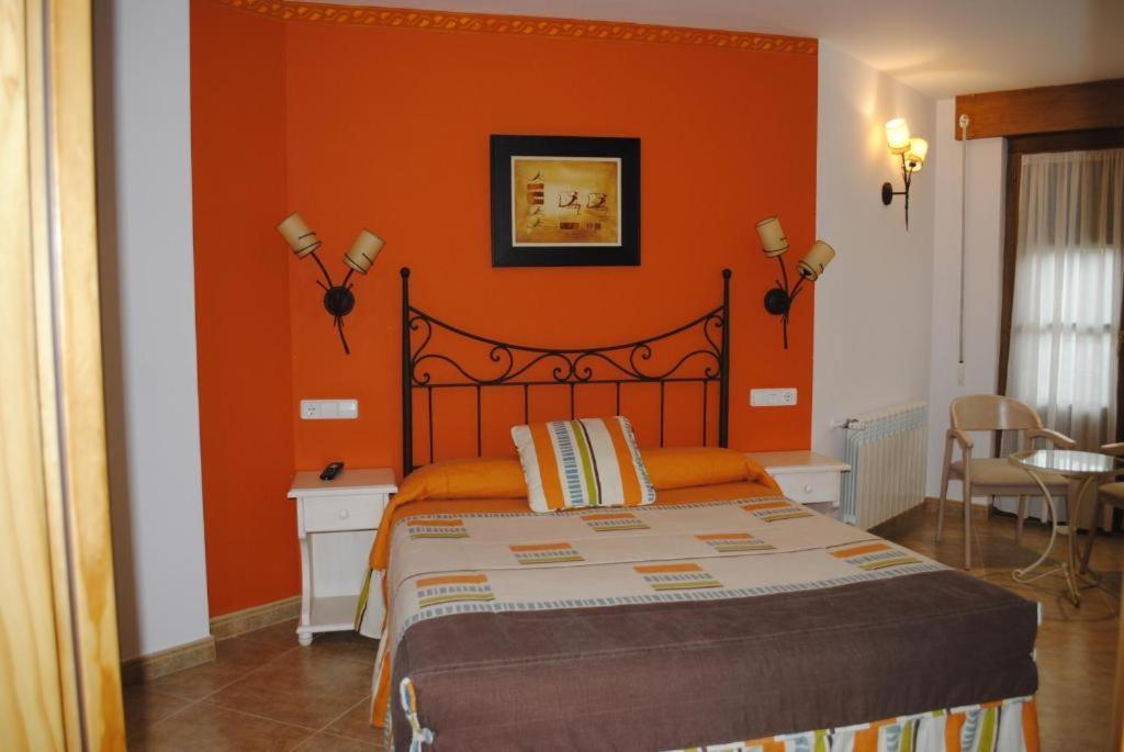 Hotel Rural La Corte De Los Pinares 比努埃萨 外观 照片