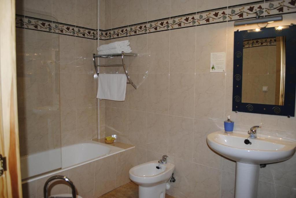 Hotel Rural La Corte De Los Pinares 比努埃萨 外观 照片
