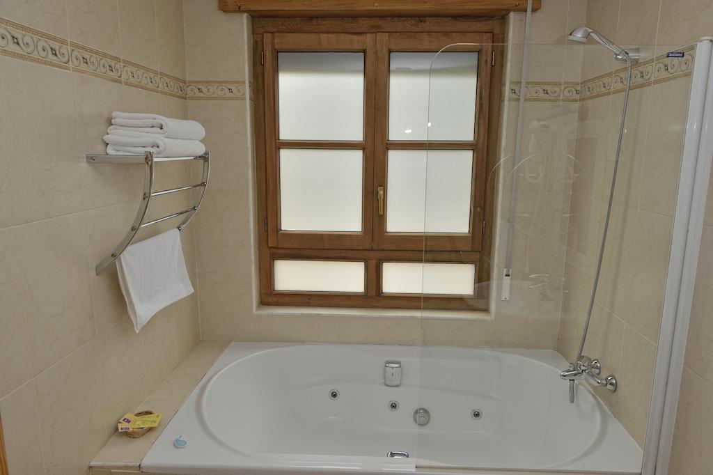 Hotel Rural La Corte De Los Pinares 比努埃萨 外观 照片