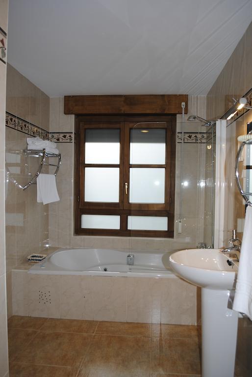 Hotel Rural La Corte De Los Pinares 比努埃萨 客房 照片
