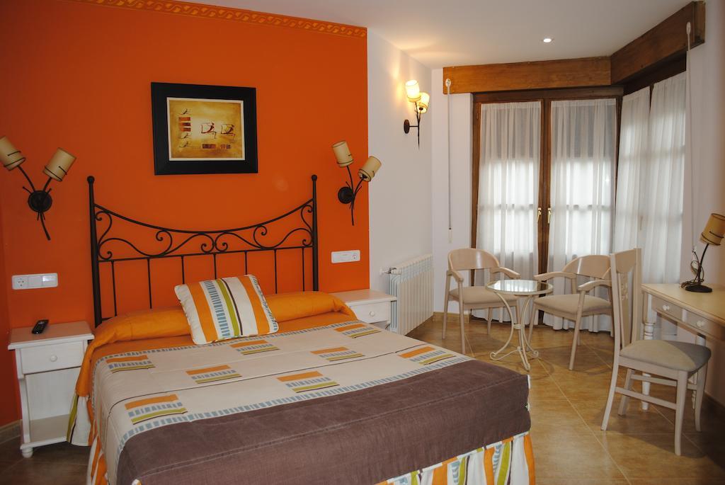 Hotel Rural La Corte De Los Pinares 比努埃萨 客房 照片