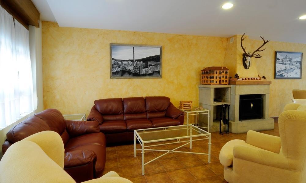 Hotel Rural La Corte De Los Pinares 比努埃萨 外观 照片
