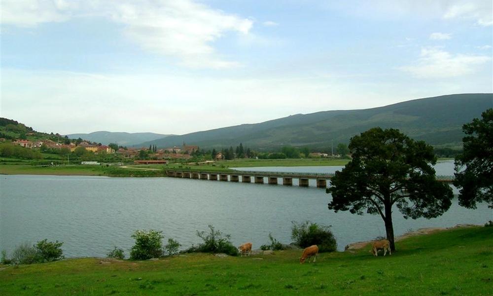 Hotel Rural La Corte De Los Pinares 比努埃萨 外观 照片